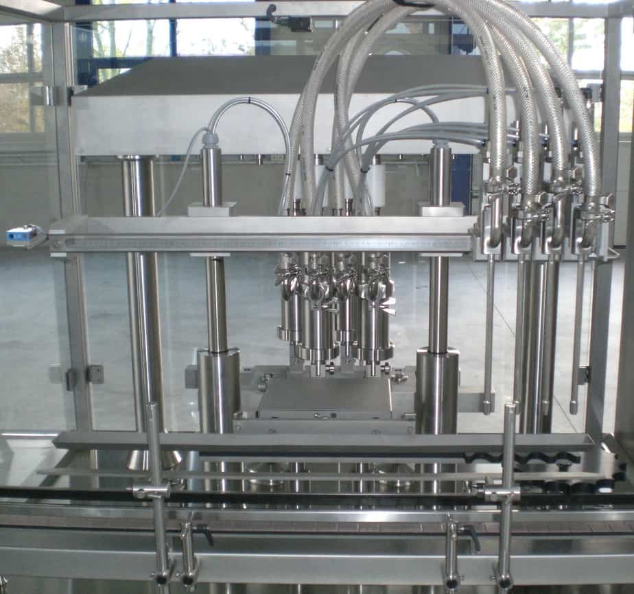 Linear Filler With Rotating Piston Pumps - Raupack UK and Ireland